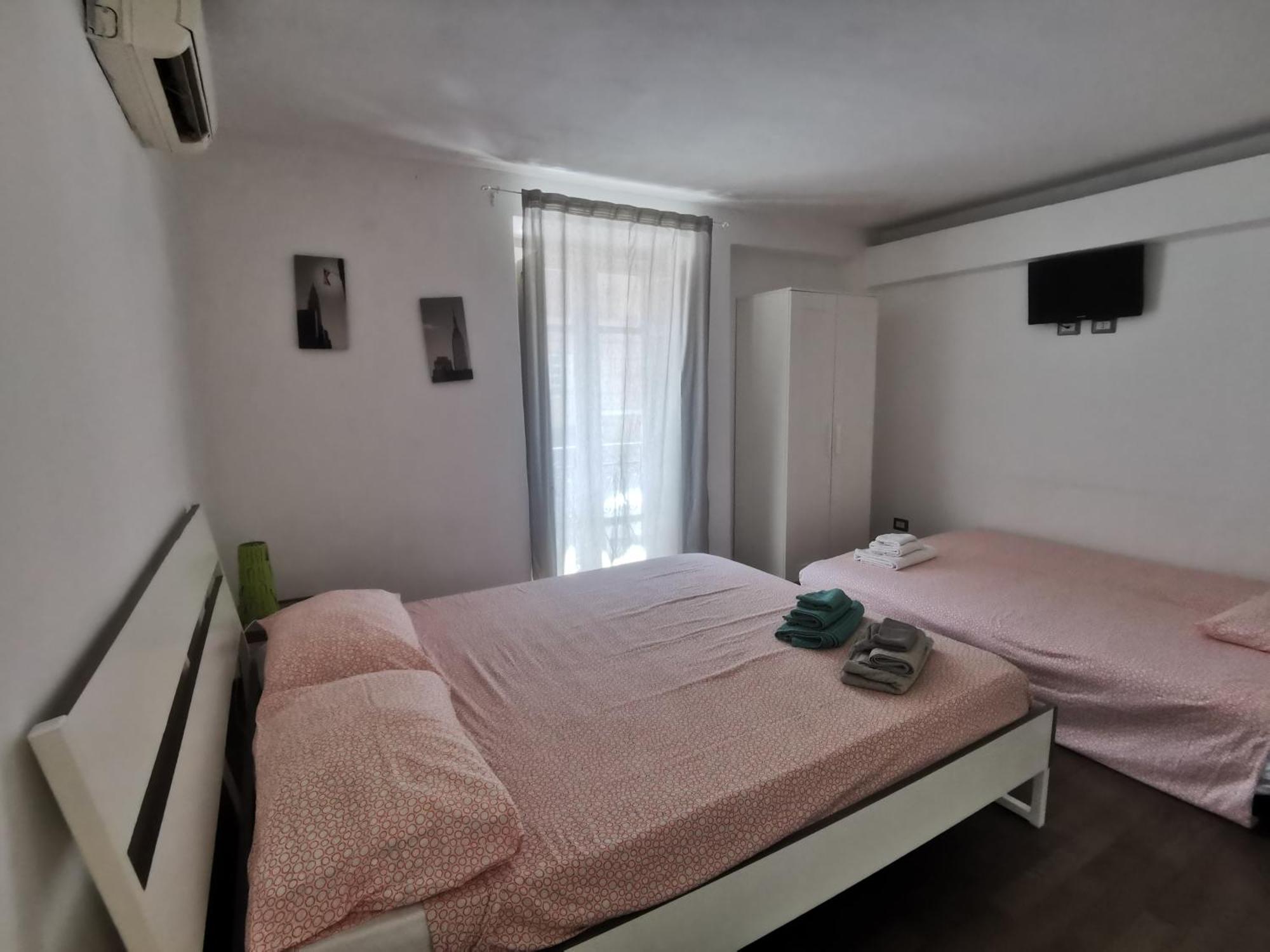 Hotel Gday à Palerme Extérieur photo